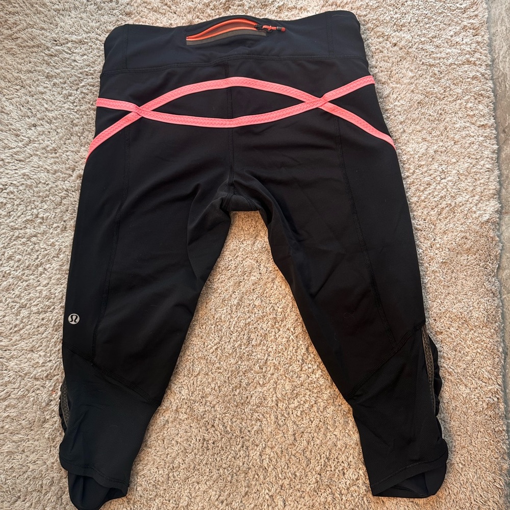 Lululemon Black and Coral/Pink Athletic Leggings